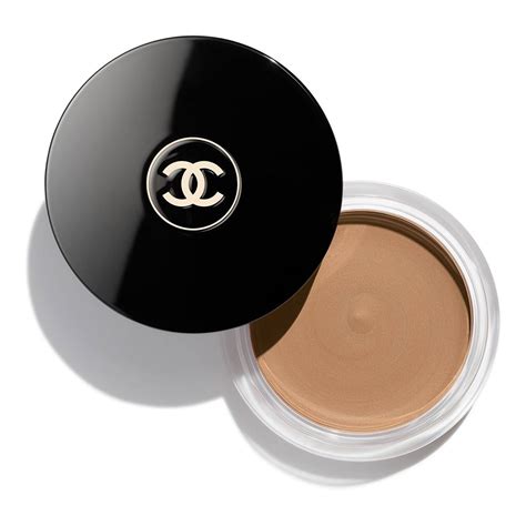 chanel bronzing cream travel size.